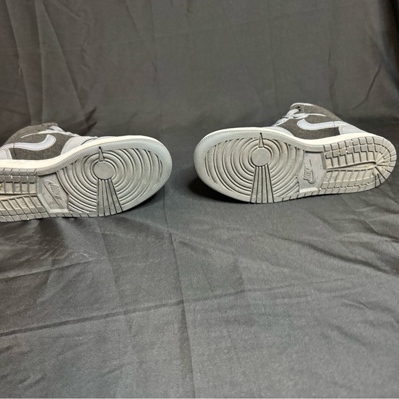 Jordan Kids Sneakers in Gray and Black with Pink Details - Picture 9 of 10